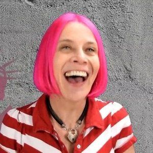 Meet your Posher, Caryn